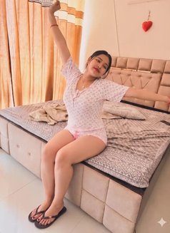 Roshni - escort in New Delhi Photo 1 of 3