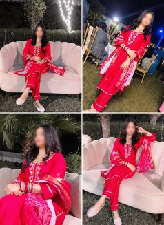 Roshni - puta in Noida Photo 3 of 3