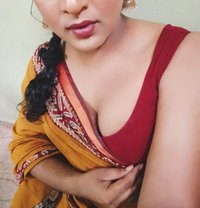 Roshni - Transsexual escort in Chennai