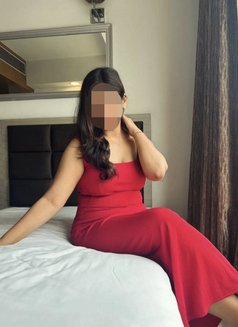 Roshni Meet & Cam - escort in Navi Mumbai Photo 1 of 1