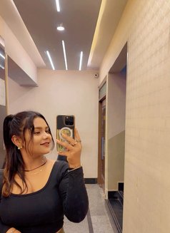 Roshni - escort in Pune Photo 14 of 14