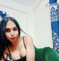 Roshni sexy queen - Transsexual escort in Chennai