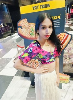 ROSHNI HOT AND SEXY - Acompañantes transexual in Chennai Photo 8 of 14