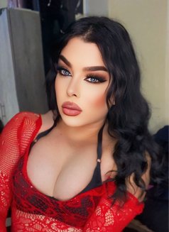 Rosi - Transsexual escort in Beirut Photo 6 of 14