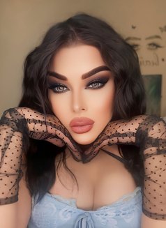 Rosi - Transsexual escort in Beirut Photo 10 of 14