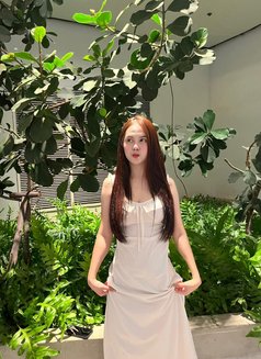 Rosi - escort in New Delhi Photo 2 of 7