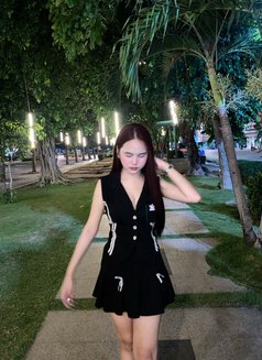 Rosi - escort in New Delhi Photo 7 of 7