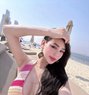 Elina - puta in Abu Dhabi Photo 1 of 7