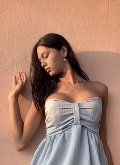 Rosi Xettri - Transsexual escort agency in Kathmandu Photo 4 of 9