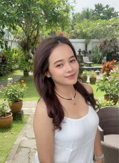 Rosie - escort in Bali Photo 5 of 5