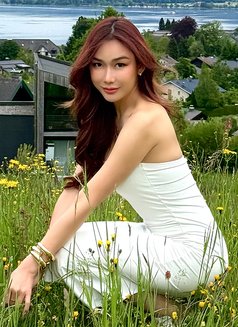 Rosie - escort in London Photo 3 of 8