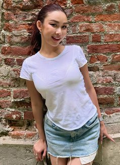 Rosie - escort in London Photo 7 of 8