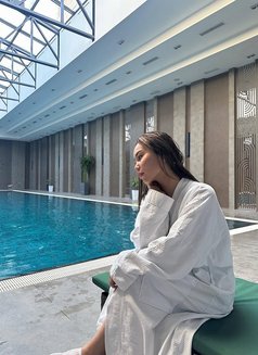 Rosita - escort in Dubai Photo 13 of 28