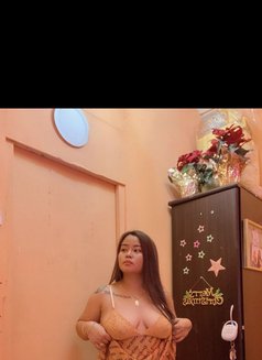 Ross - puta in Dubai Photo 6 of 10