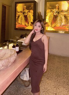 Rossa - puta in Bali Photo 1 of 6