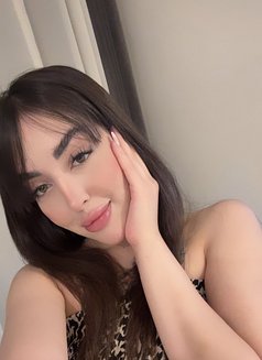 Rossa - puta in Muscat Photo 8 of 9