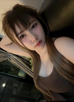 Rossa Massage - puta in Jakarta Photo 1 of 4