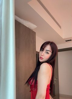 rossa - puta in Muscat Photo 7 of 9
