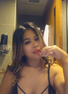 Rossa squirts girl and Anal - puta in Hong Kong Photo 19 of 19