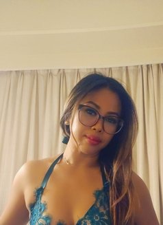 Rossa squirt girl - escort in Kuala Lumpur Photo 14 of 14