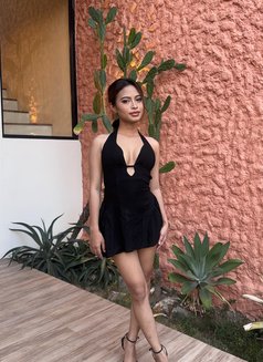 Rossa sweet and petite girl - escort in Bali Photo 4 of 9