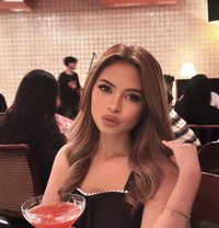 Rossa sweet and petite girl - escort in Bali Photo 17 of 25