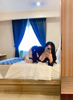 Rosse Mom - escort in Singapore Photo 3 of 4
