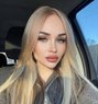 Rosse - escort in Dubai Photo 1 of 7
