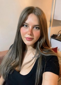 Rossey linda - Transsexual escort in İstanbul Photo 4 of 10