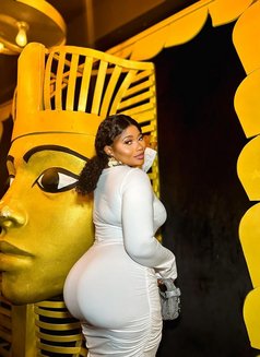 Rossi - puta in Accra Photo 5 of 6