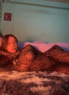 Rosu - Transsexual escort agency in Kathmandu Photo 8 of 15
