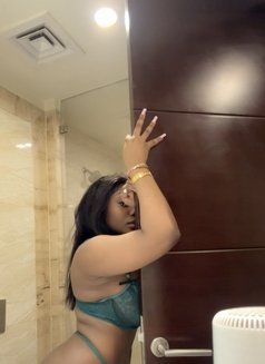 Rosy - escort in Navi Mumbai Photo 1 of 4