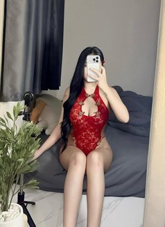 Rosy - escort in Doha Photo 2 of 5