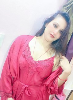 Rosy High Profile Independent - escort in Mumbai Photo 4 of 6