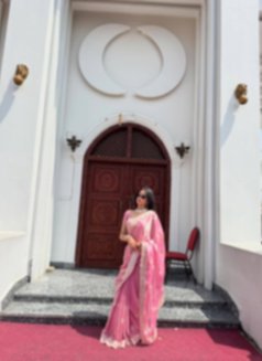 Meet Ups And Cam - puta in Bangalore Photo 6 of 16