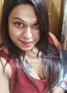 Rosy - escort in Kolkata Photo 3 of 4