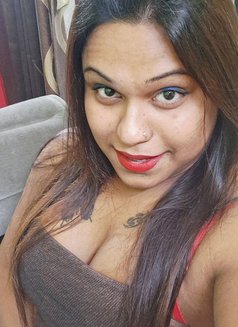 Rosy - escort in Kolkata Photo 2 of 6