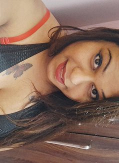 Rosy - escort in Kolkata Photo 4 of 12