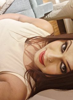 Rosy - escort in Kolkata Photo 5 of 12