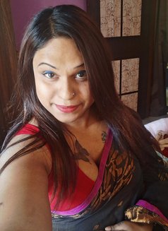 Rosy - escort in Kolkata Photo 8 of 14