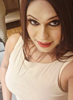 Rosy - escort in Kolkata Photo 9 of 14