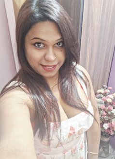 Rosy - escort in Kolkata Photo 11 of 14