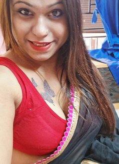 Rosy - escort in Kolkata Photo 13 of 14