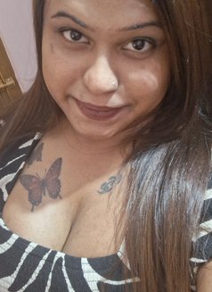 Rosy - escort in Kolkata Photo 15 of 17