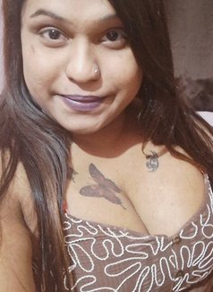 Rosy - escort in Kolkata Photo 16 of 17