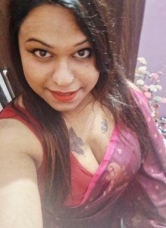 Rosy - escort in Kolkata Photo 20 of 21