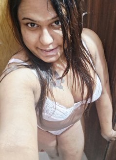 Rosy - escort in Kolkata Photo 25 of 25