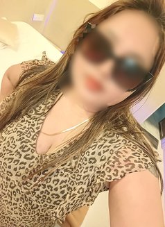 Rosy - escort in Mumbai Photo 1 of 1
