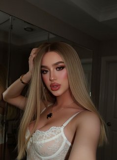 Rosy Rose - Transsexual escort in Khobar Photo 4 of 9