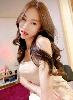 Rosy Rose - Transsexual escort in Riyadh Photo 2 of 4